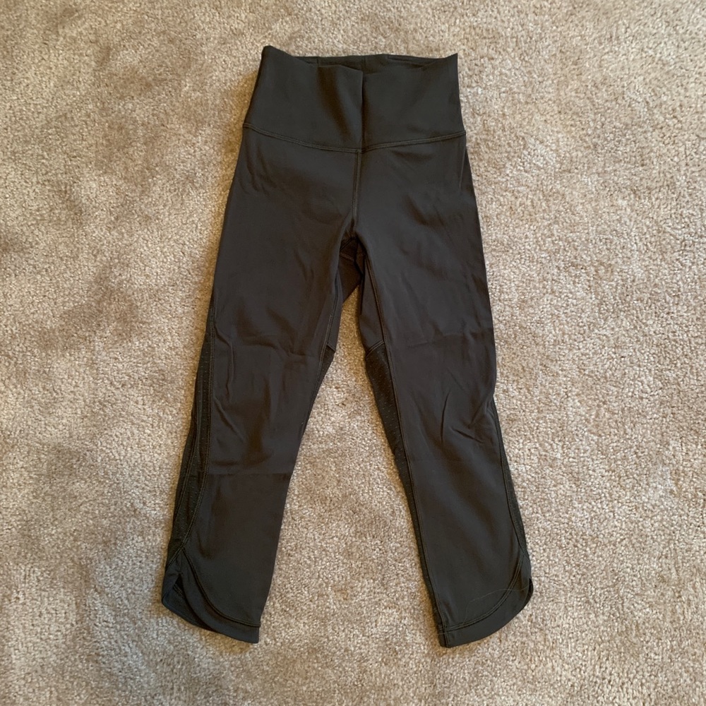 Lululemon mesh detail crop legging